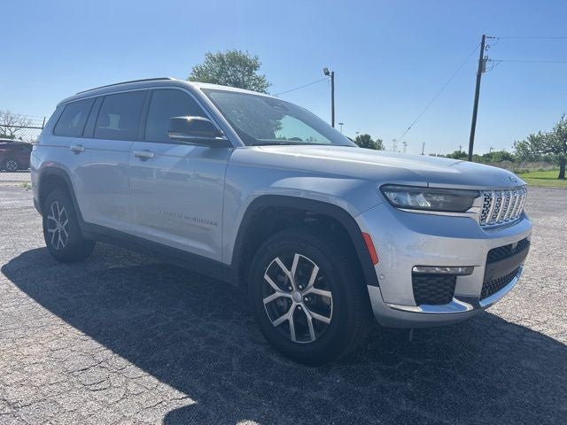 2024 Jeep Grand Cherokee L Limited 4x4's photo