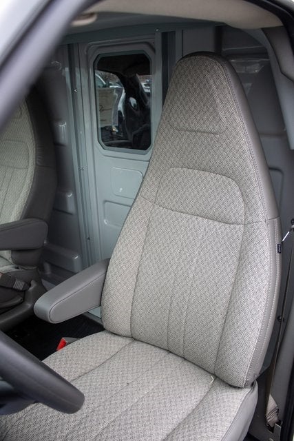 2024 Chevrolet Express Cutaway 3500 1WT