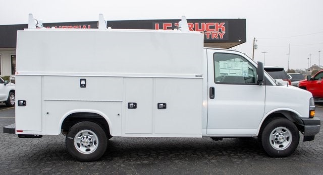 2024 Chevrolet Express Cutaway 3500 1WT