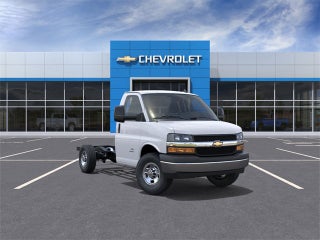 2025 Chevrolet Express Cutaway 3500 1WT