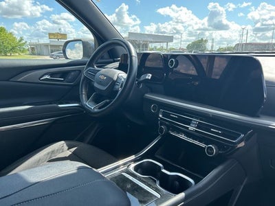 2024 Chevrolet Traverse LT