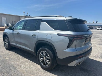 2024 Chevrolet Traverse LT