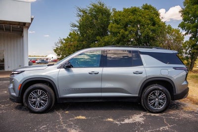 2024 Chevrolet Traverse LT