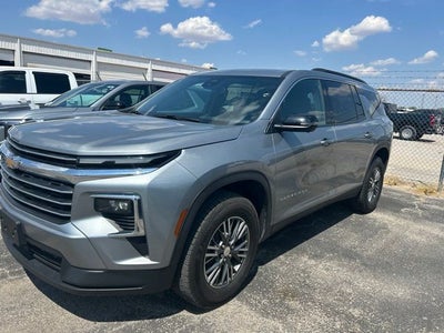 2024 Chevrolet Traverse LT