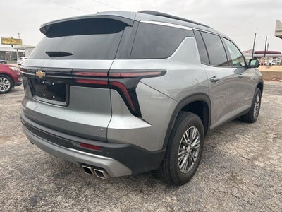 2024 Chevrolet Traverse LT