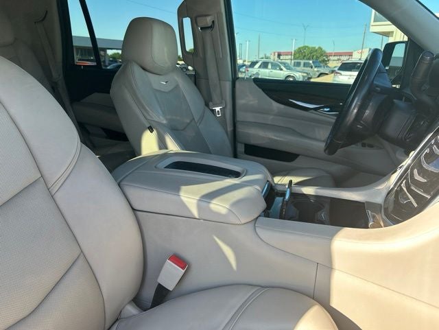 2018 Cadillac Escalade Luxury