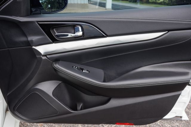 2023 Nissan Maxima SV