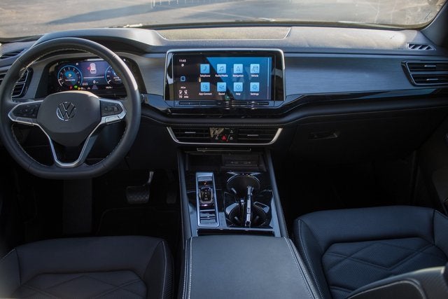 2024 Volkswagen Atlas Cross Sport 2.0T SE w/Technology