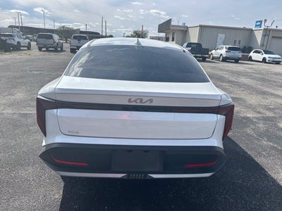 2025 Kia K4 LXS