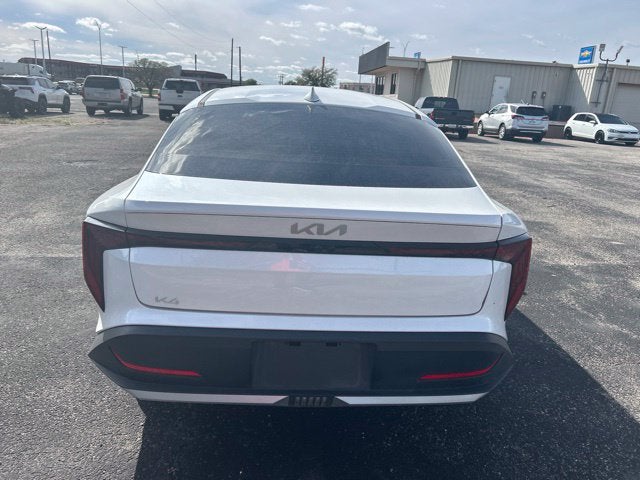 2025 Kia K4 LXS