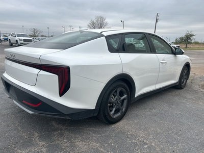 2025 Kia K4 LXS