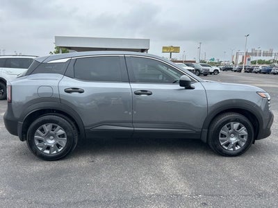 2025 Nissan Kicks S