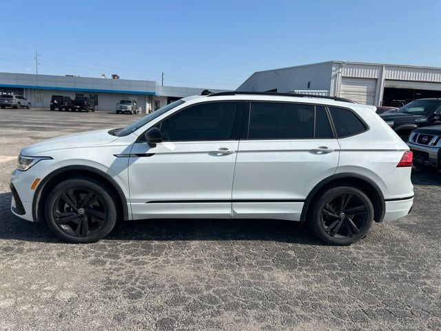 2023 Volkswagen Tiguan SE R-Line Black