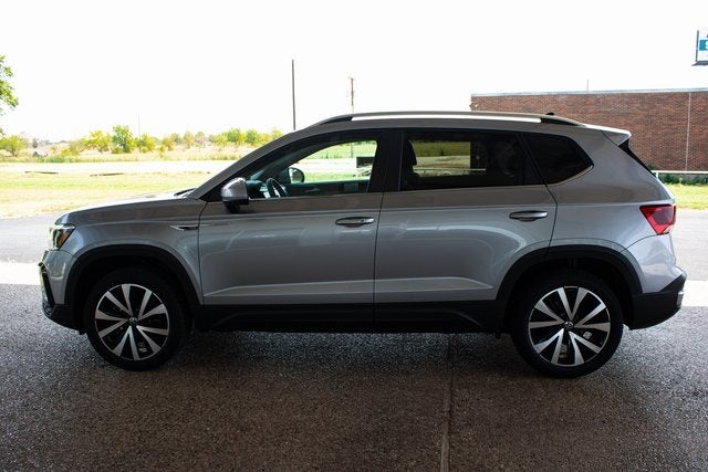 2023 Volkswagen Taos SE