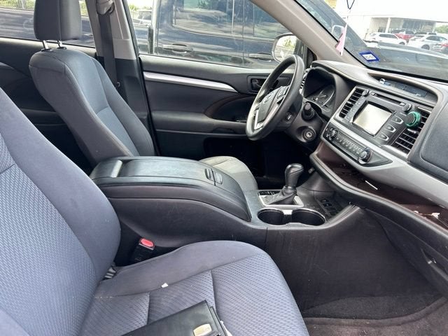 2015 Toyota Highlander LE