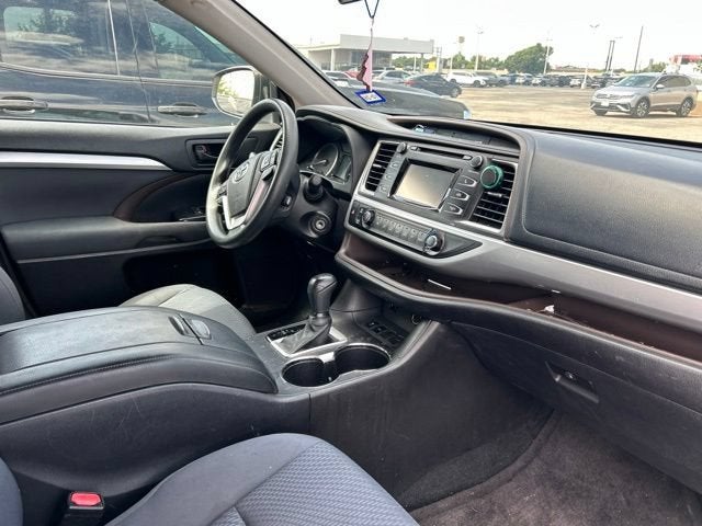 2015 Toyota Highlander LE