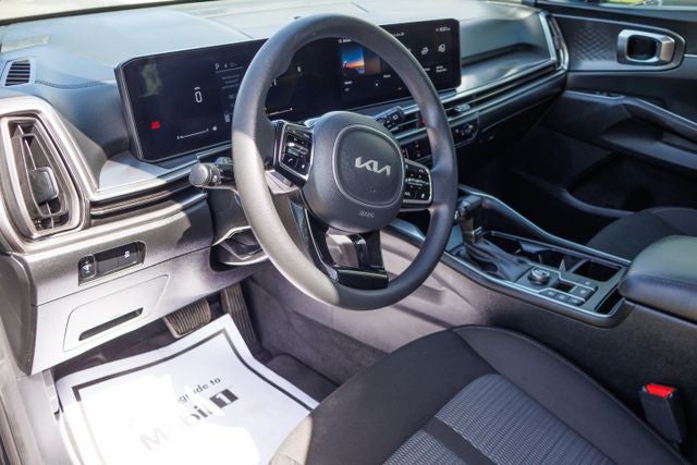 2025 Kia Sorento LX