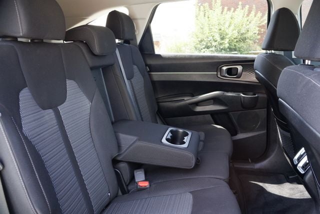 2025 Kia Sorento LX