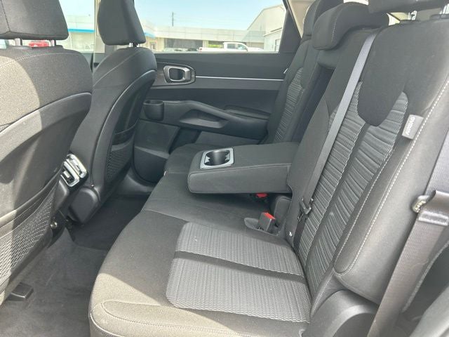 2025 Kia Sorento LX