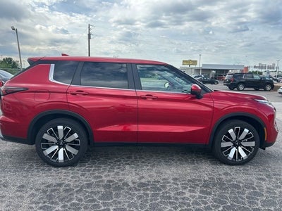 2025 Mitsubishi Outlander SE