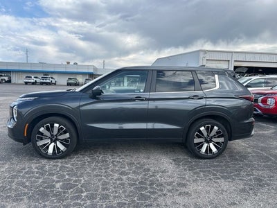 2025 Mitsubishi Outlander SE