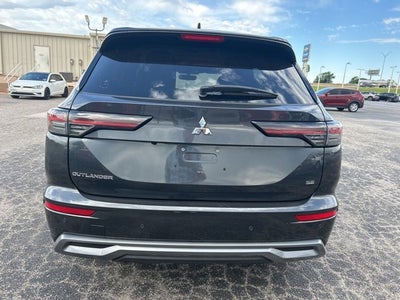 2025 Mitsubishi Outlander SE