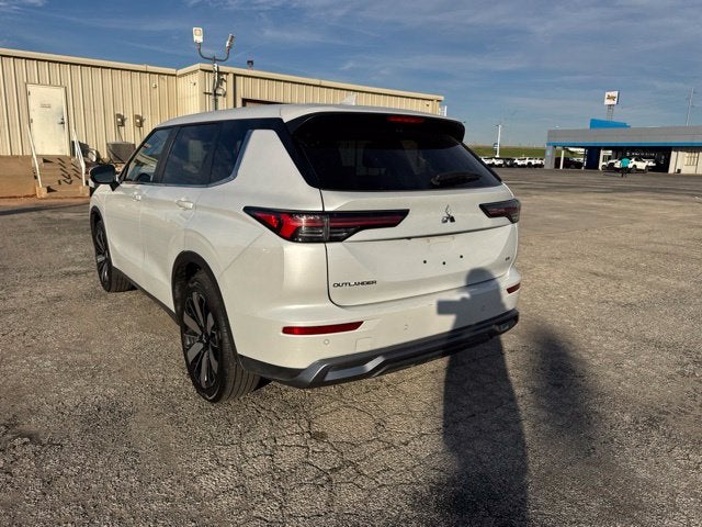 2025 Mitsubishi Outlander SE