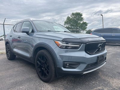 2021 Volvo XC40 Momentum