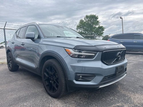 2021 Volvo XC40 Momentum