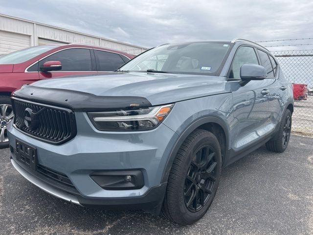 2021 Volvo XC40 Momentum